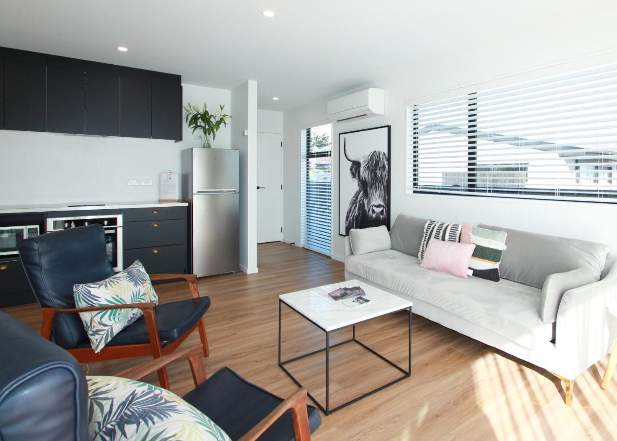 Villa 3 - Sunny Brand New House Wanaka Esterno foto