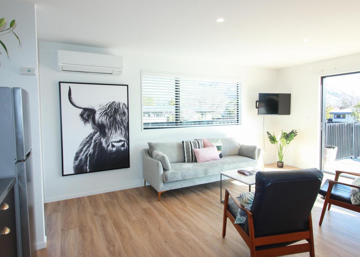 Villa 3 - Sunny Brand New House Wanaka Esterno foto