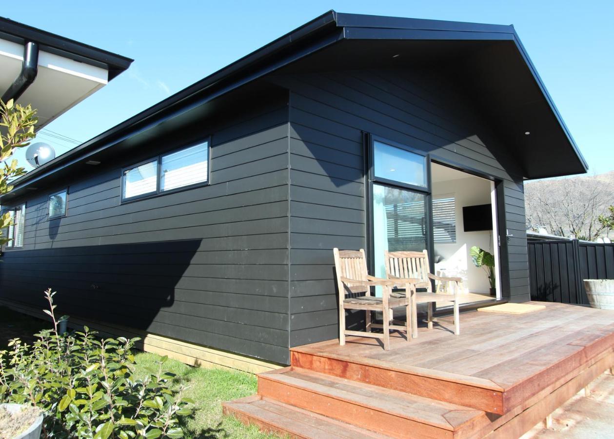 Villa 3 - Sunny Brand New House Wanaka Esterno foto